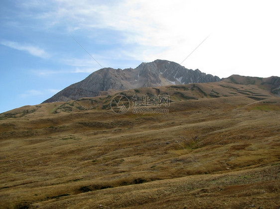 主要高加索山脊背景高山风景斜坡旅行解脱一条路线植物群全景旅游图片