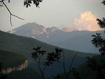 高加索山脊植被登山全景岩石河流路线植物群距离旅行解脱图片