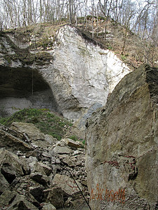 a 岩石山脉天空登山河流山丘高度解脱路线距离石头图片