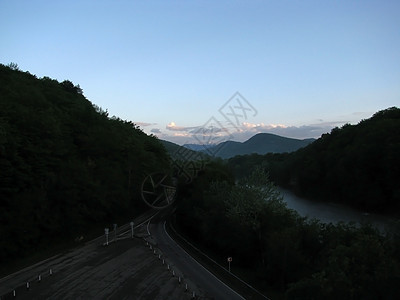 山脉解脱高度河流峡谷山丘登山石头全景文件路线图片