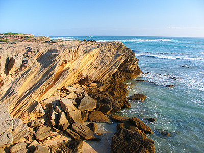 澳大利亚维多利亚州落基海岸地区潮汐海岸线栖息地盎司岩石悬崖支撑图片
