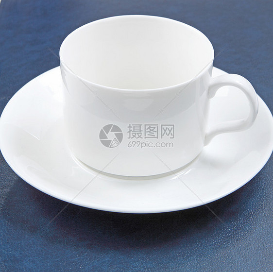 完美的白色咖啡杯杯子拿铁蓝色液体咖啡店早餐蒸汽墙纸玻璃餐具图片