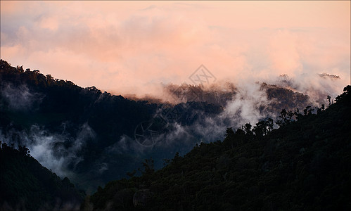 黎明时分哥斯达黎加山图片