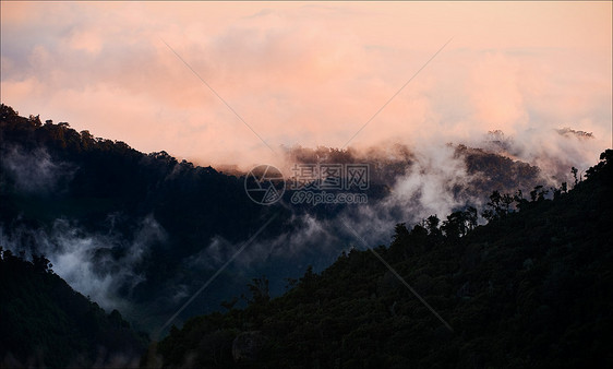 黎明时分哥斯达黎加山图片