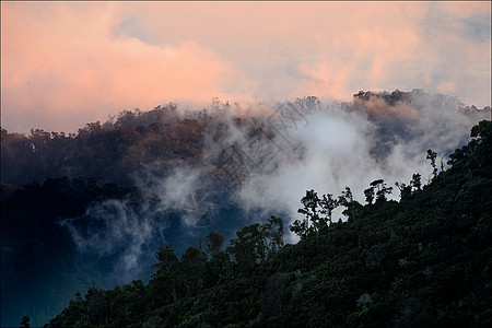 哥斯达黎加在黎明时的哥斯达黎加山脉 3图片