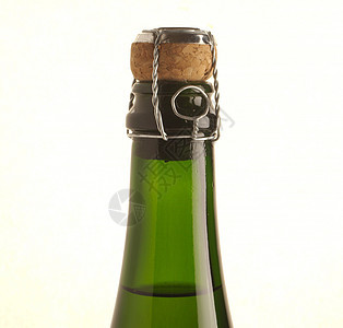香槟地窖派对冠军床单脖子玻璃绿色背景图片