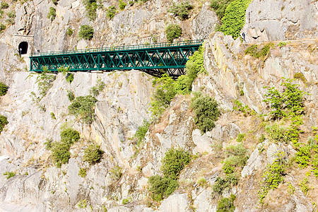 葡萄牙杜罗河谷Tua附近的铁路航道桥梁旅行铁路运输外观隧道图片