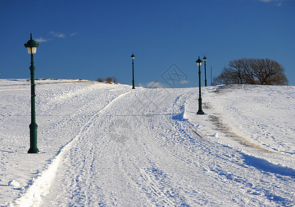 和平雪路图片