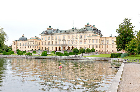斯德哥尔摩市的宫雕像建筑蓝色城堡家庭风格国王房子天空旗帜图片