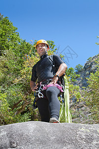男人对金银河谷的捕食勇气保安系统男士极限冒险悬崖行动绳索峡谷图片