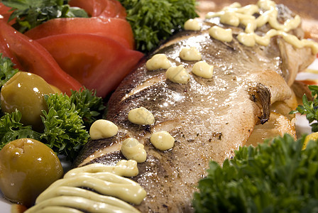 烤鱼海鲜菜单盘子沙拉美食烹饪晚餐享受餐厅香菜图片