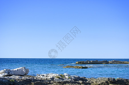 海滩岩石海岸海浪天空海洋季节地平线沿海蓝色支撑图片