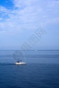 帆船游艇太阳地平线运输闲暇发动机海洋旅行季节游客图片
