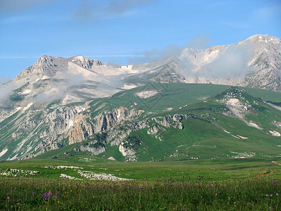 山山脉高山高地青菜旅行路线岩石植物群山丘天空文件图片