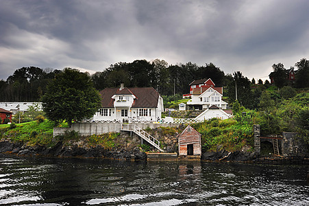 挪威木制房屋危险房子旅行银行住宅奢华峡湾天空天气小屋图片