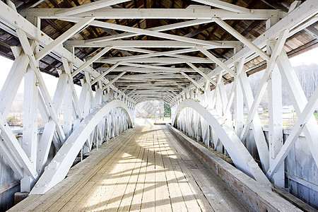 Groveton覆盖桥1852年 美国新罕布什尔世界旅行廊桥白色位置桥梁外观建筑物建筑建筑学图片