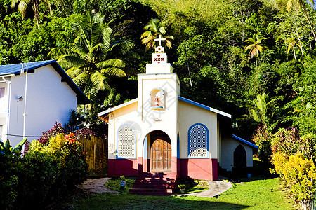 特立尼达马拉卡斯湾教堂建筑物外观手掌建筑学村庄教会建筑宗教棕榈岛屿图片