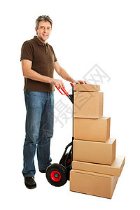 带手卡车和一堆箱子的送货员大车衬衫成功船运服务男人工作邮政帽子男性图片