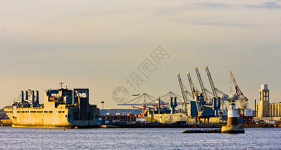 美国上纽约湾港港口船运世界货轮血管运输水运位置海洋外观货船图片