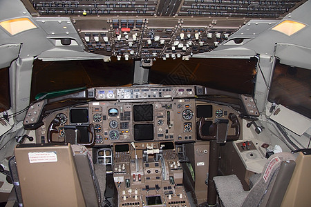商业飞机驾驶舱力量飞行员航班高度屏幕导航表盘飞机场速度短跑图片