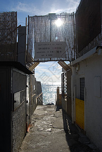 意大利利古里亚州热那亚房子胡同渔夫石墨港口喷泉海滩墙壁摩天大楼中心图片