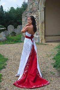 穿裙子的新娘红色教会女孩背景图片