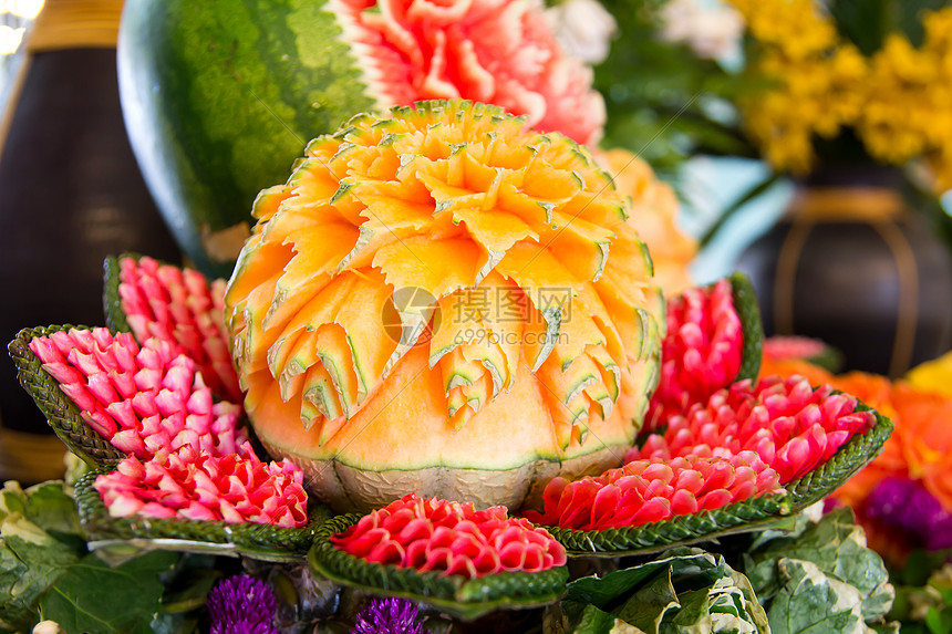 水果雕刻木瓜剪裁厨师雕塑西瓜热带黄瓜食物餐饮图片
