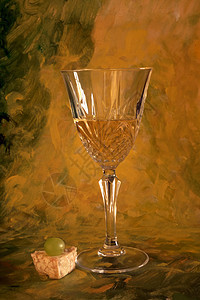 涂漆背景上的白葡萄酒水果水晶液体美食酒厂酒杯庆典饮料生活藤蔓图片