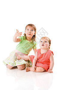 姐妹姊妹拥抱冒充表哥工作室家庭女孩们孩子们婴儿喜悦孩子图片