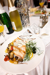 鱼盘鱼烹饪餐具身体奢华盘子餐厅派对咖啡店美食柠檬图片