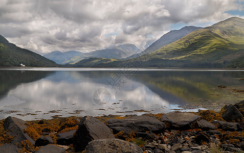 苏格兰湖岩石初心山脉图片