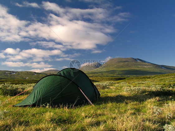 野营风景公园环境帐篷爬坡旅行旅游天空阳光闲暇图片