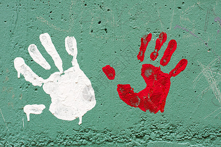 双手手指飞溅红色手印白色痕迹指纹棕榈打印艺术图片