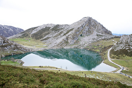 乙醇湖地平线国家水库乡村岩石爬坡顶峰草地池塘液体图片