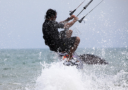 肯泰瑟弗在行动海浪男性男人运动天空技术活力冲浪速度比赛图片