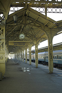 铁路火车站平台人行道火车车站运输汽车旅游教练员金属铁轨旅行图片