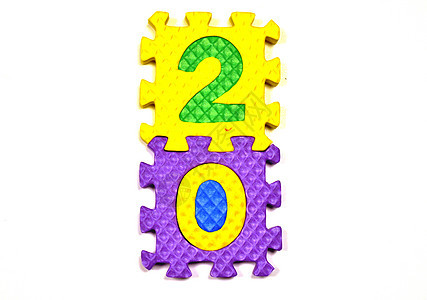 已连接的字母  20 在中垂直垂直特写红色绿色数字紫色积木玩具黄色蓝色图片