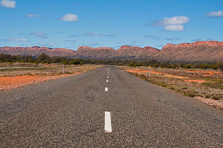 澳洲外风景植被游客领土天空红色土地岩石沙漠旅行图片