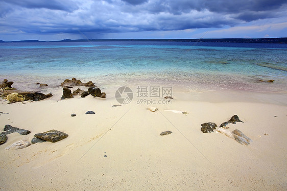 暴风天气地平线海岸线风暴热带场景天空季节蓝色珊瑚海滩图片