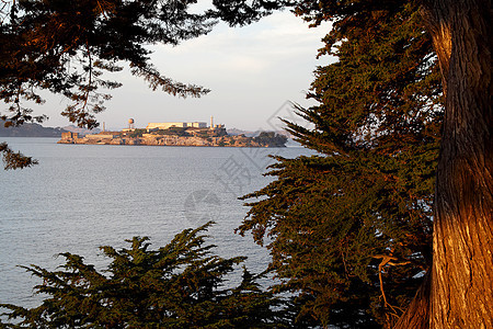 Alcatraz岛博物馆日落公园码头旅游旅行建筑监狱天空海洋地标图片