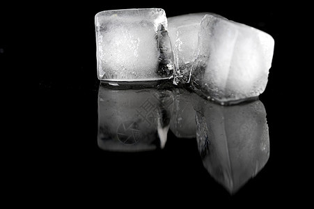 冰锥冰块正方形白色立方体凉水黑色模仿冻结图片