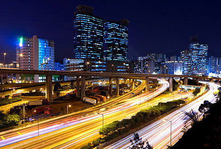 夜间现代城市景观旅行首都交通天际沥青建筑摩天大楼商业运输图片