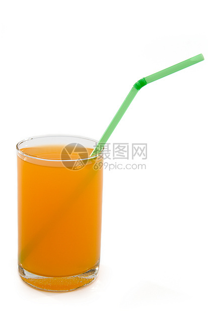 与果汁隔绝的玻璃杯图像 在白色背角上壁球蔬菜橙子美食药品甜点农业食物节食茶点图片