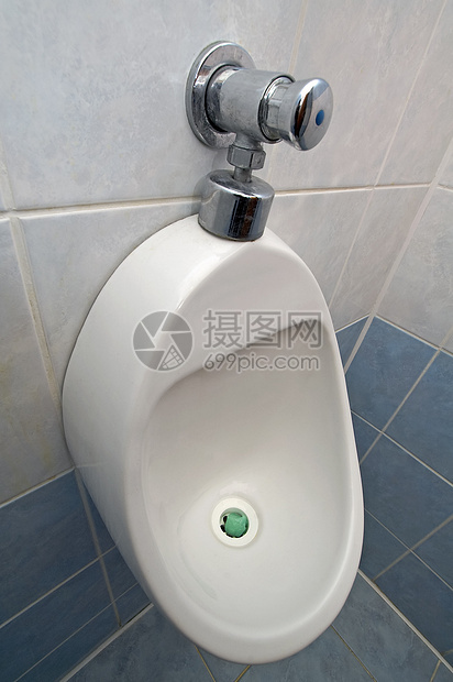 等列数浴室壁橱卫生间男性厕所民众陶瓷排尿洗手间小便池图片
