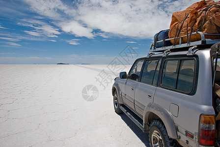 乌尤尼待办汽车沙漠发件热量旅游高原车辆车厢事项图片