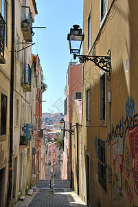 Lisbon s 城市景色花朵灯笼街道场景古董蓝色首都房屋建筑市中心图片