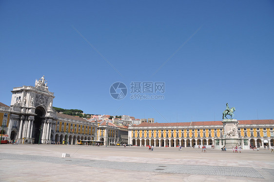 Lisbon商业广场青铜骑士雕塑地标石头历史旅行建筑景观城市图片