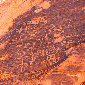 内华达州火灾谷的Petroglyphs表意公园岩石文字岩画思考绘画时间峡谷雕刻图片