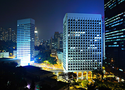 晚上在香港高峰商业小时公司街道时间汽车黑暗灯泡带子图片