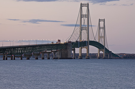 密歇根州Mackinaw市大桥蓝色天空电缆交通海峡半岛卡车波浪汽车城市图片